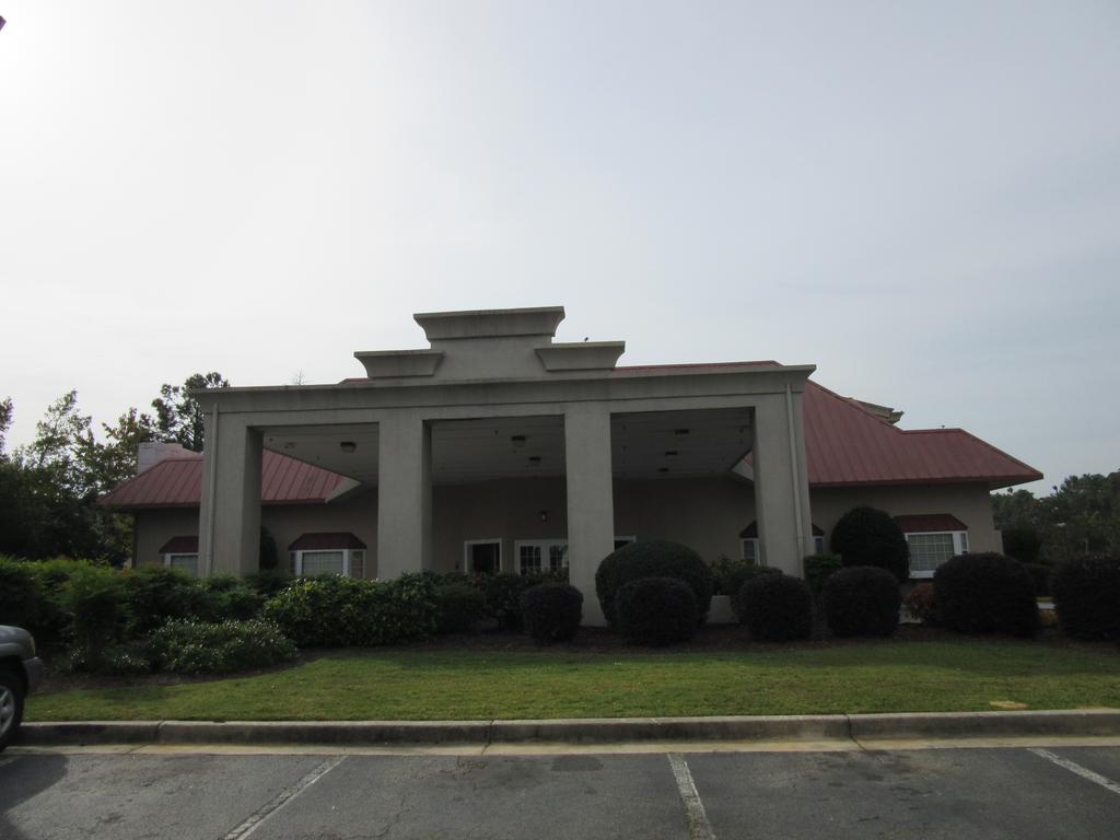 Clarion Suites Augusta Exterior photo