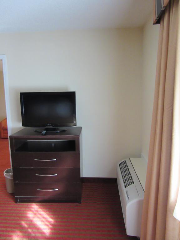 Clarion Suites Augusta Exterior photo