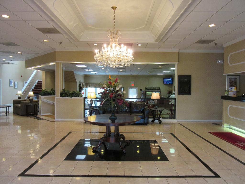 Clarion Suites Augusta Exterior photo