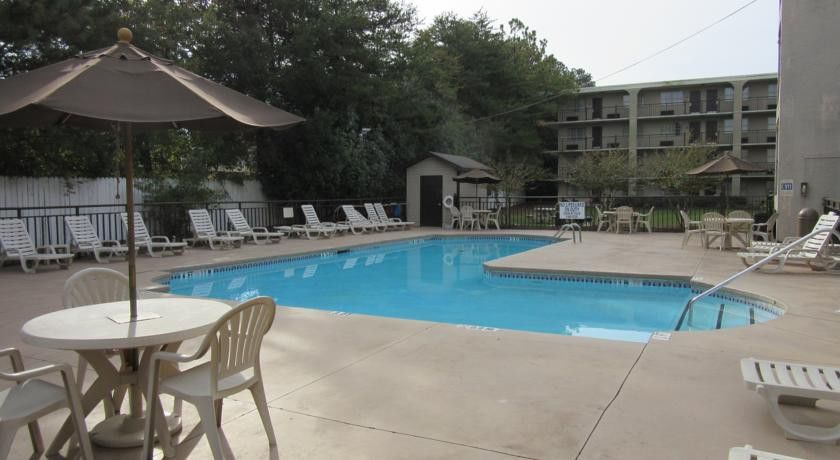 Clarion Suites Augusta Exterior photo
