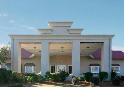 Clarion Suites Augusta Exterior photo