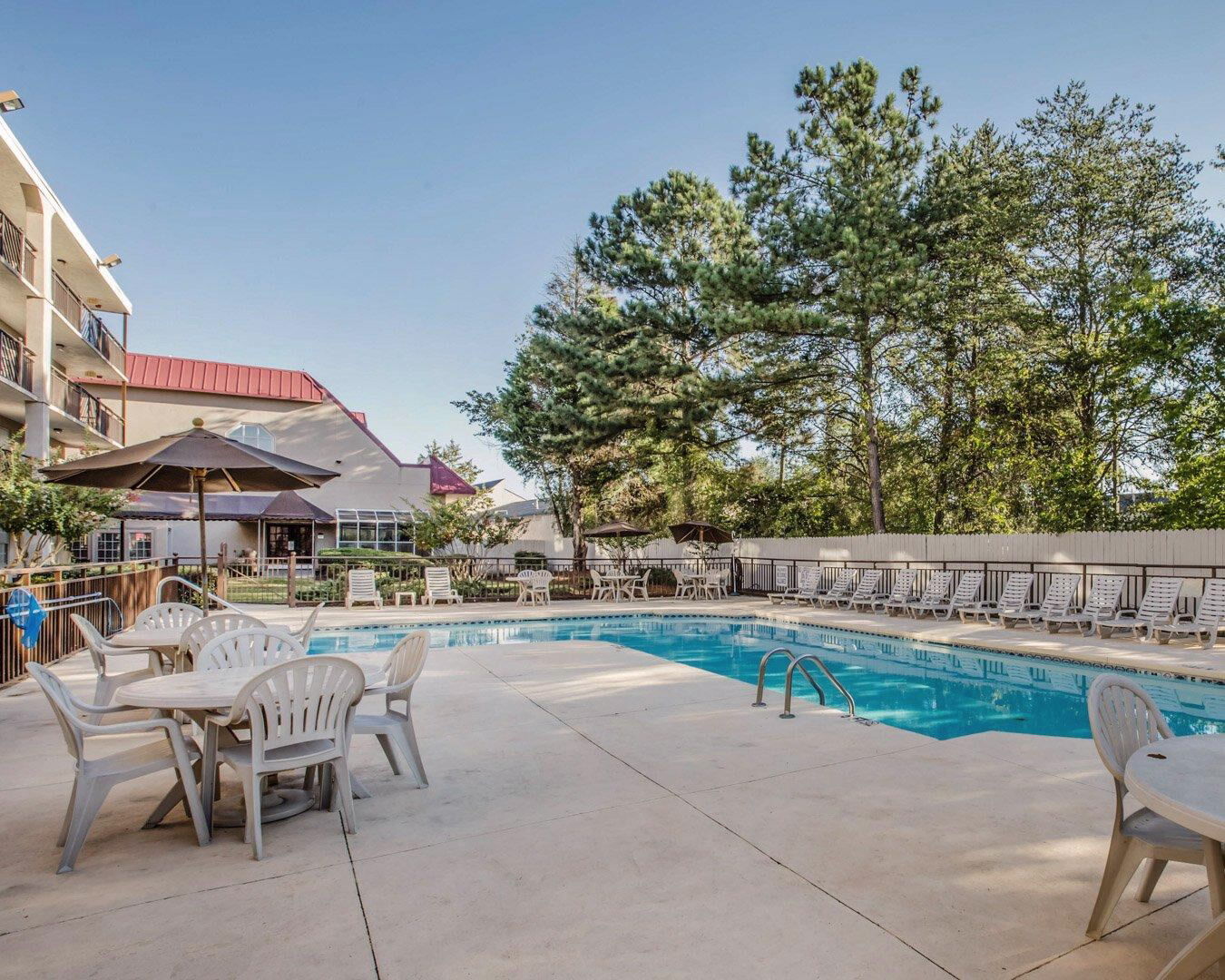 Clarion Suites Augusta Exterior photo